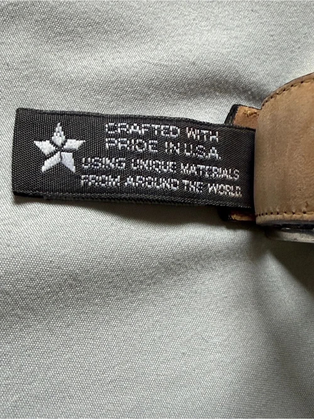 BRIGHTON Women’s M/L 32” Black Leather 90s Belt 42603 Silver Embossed Croc EUC